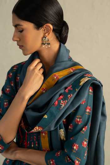 Shop_Charkhee_Teal Cotton, Chanderi Round Neck, Yes Phool Print Pintuck Kurta Set _Online_at_Aza_Fashions