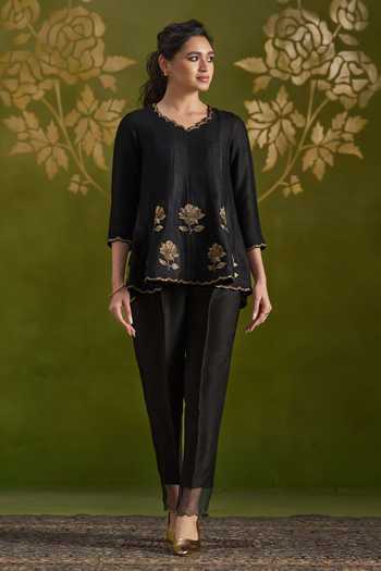 Buy_Almaari By Pooja Patel_Black Tussar, Silk Rohisha Handmade Top And Pant Set _at_Aza_Fashions