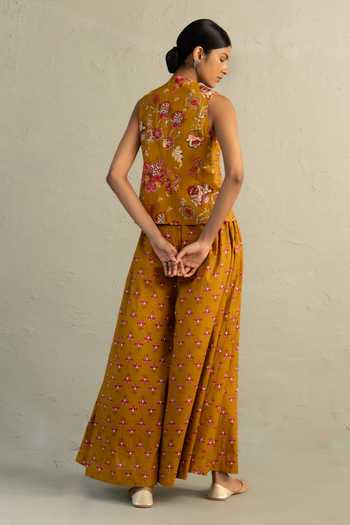 Shop_Charkhee_Yellow Cotton Open , Sweetheart Phool Print Jacket And Divider Skirt Set _at_Aza_Fashions