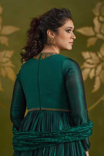 Almaari By Pooja Patel_Emerald Green Silk, Tussar Round Neck Rochita Embroidered Crushed Anarkali Set _Online_at_Aza_Fashions