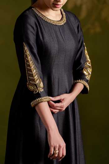 Buy_Almaari By Pooja Patel_Black Tussar, Silk, Organza Round Neck Rochana Handmade Anarkali Set 