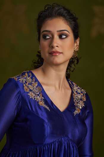 Shop_Almaari By Pooja Patel_Blue Silk V-neck Romila Pure Anarkali Set 