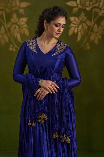 Buy_Almaari By Pooja Patel_Blue Silk V-neck Romila Pure Anarkali Set _Online