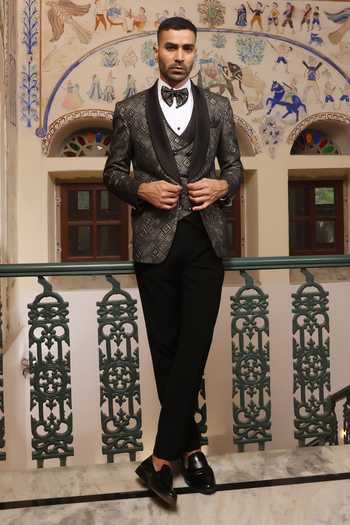 Buy_ZOOP MEN_Black Jacquard, Rayon Embossed Tuxedo Set _at_Aza_Fashions
