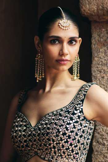 MAISARA JEWELRY_Gold Plated Pearl And Jadau Embellished Maangtikka _Online_at_Aza_Fashions