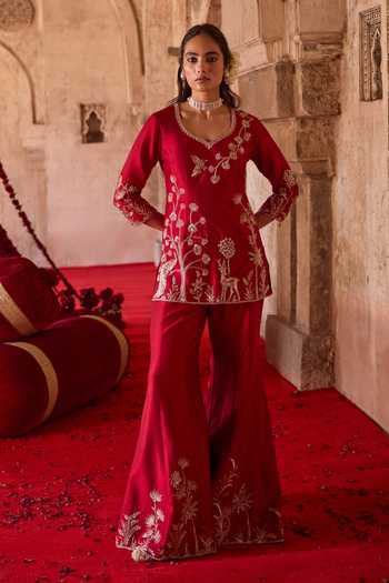 Buy_Charu And Vasundhara_Red Silk, Tissue, Taffeta V-neck Tashira Forest Embroidered Kurta Set _Online_at_Aza_Fashions