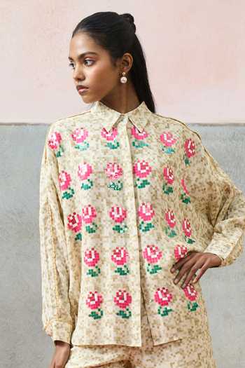 Buy_Pooja Rajgarhia Gupta_Beige Georgette Collared Elba Floral Pattern Top _at_Aza_Fashions