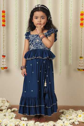 Buy_Poochkie_Blue Viscose, Muslin Bani Embroidered Top And Pleated Lehenga Set _at_Aza_Fashions