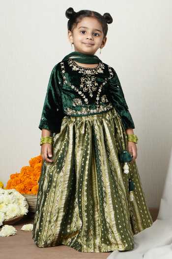 Buy_Poochkie_Emerald Green Velvet And Gold Brocade Lehenga Set _at_Aza_Fashions
