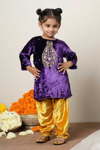 Buy_Poochkie_Purple Velvet Zardozi Embroidered Kurta And Pyjama Set _at_Aza_Fashions