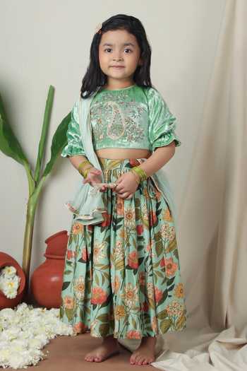 Buy_Poochkie_Green Velvet Embroidered Lehenga Set _at_Aza_Fashions