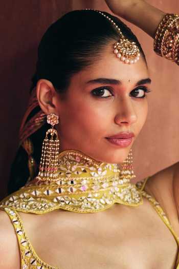 Shop_MAISARA JEWELRY_Gold Plated Pearl And Jadau Embellished Maangtikka _at_Aza_Fashions