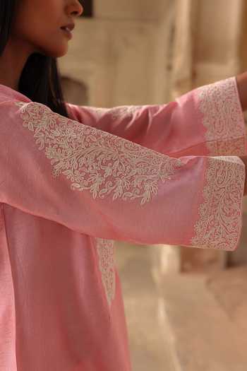 Charu Makkar_Pink Silk Split V-neck Slub Placement Embroidered Kurta And Pant Set _at_Aza_Fashions