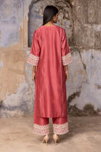 Shop_Charu Makkar_Pink Silk, Chanderi, Organza Scoop Neck, Yes Meher Kurta Set _at_Aza_Fashions