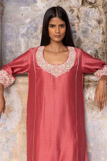Charu Makkar_Pink Silk, Chanderi, Organza Scoop Neck, Yes Meher Kurta Set _at_Aza_Fashions