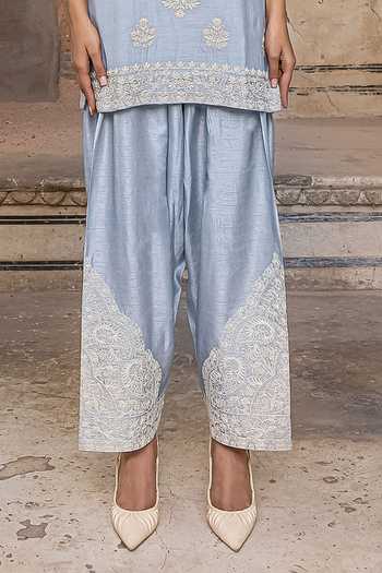 Buy_Charu Makkar_Blue Chanderi, Silk, Organza Round Neck Saboor Dori Embroidered Kurta Set _Online_at_Aza_Fashions
