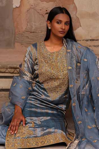Charu Makkar_Blue Organza, Tissue, Silk Round Neck Noor Stripe Woven Kurta Set _Online