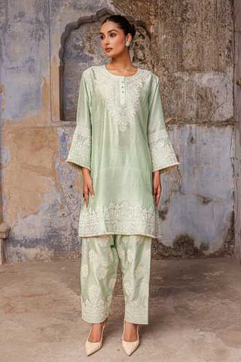 Buy_Charu Makkar_Green Silk, Organza Round Neck Falak Embroidered Kurta Set 
