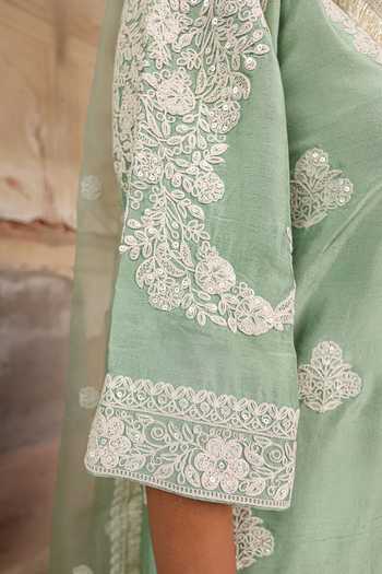 Charu Makkar_Green Silk, Organza Round Neck Falak Embroidered Kurta Set _Online