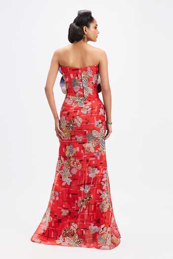 Shop_Aisha Rao_Coral Organza, Satin Sweetheart Neck Pervenche Top And Skirt Set _at_Aza_Fashions