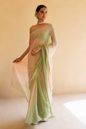 Geroo Jaipur_Green Chiffon Bandeau Neck Pre-draped Saree With Blouse _at_Aza_Fashions