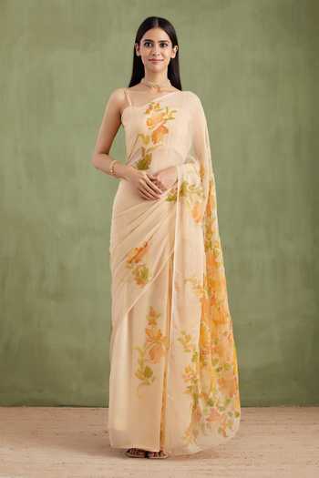 Buy_Geroo Jaipur_Beige Chiffon Square Neck Handpainted Pre-draped Saree And Blouse Set _at_Aza_Fashions