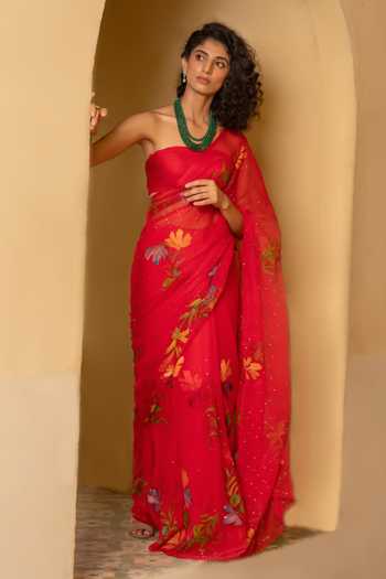 Geroo Jaipur_Red Chiffon Bandeau Neck Handpainted Pre-draped Saree With Blouse _at_Aza_Fashions