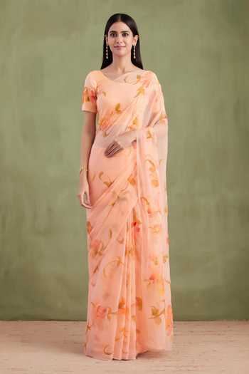Buy_Geroo Jaipur_Peach Chiffon Round Neck Handpainted Pre-draped Saree With Blouse _at_Aza_Fashions