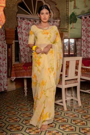 Buy_Geroo Jaipur_Yellow Chiffon Round Neck Handpainted Draped Saree With Blouse _at_Aza_Fashions