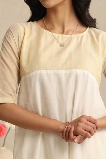Weaver Story_Off White Chanderi Round Neck, Yes Kurta And Embroidered Pant Set _at_Aza_Fashions
