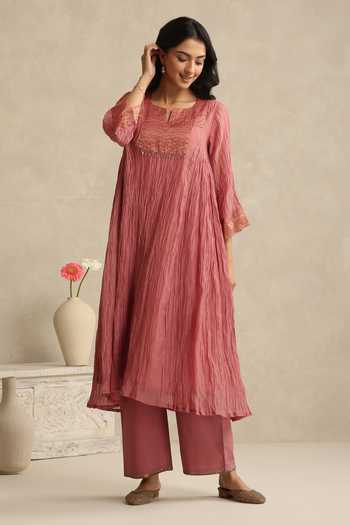Buy_Weaver Story_Pink Chanderi Split V-neck Old Rose Kurta And Pant Set _at_Aza_Fashions