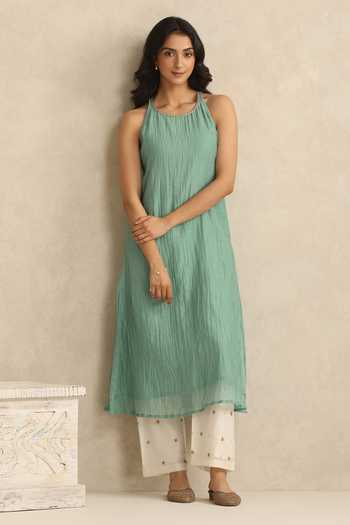 Weaver Story_Green Chanderi Halter Neck, Yes Handloom Sleeveless Kurta And Pant Set _at_Aza_Fashions
