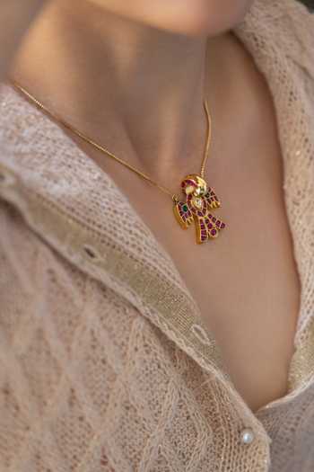 Buy_Do Taara_Red Kundan Studded Bird Pendant Necklace _Online_at_Aza_Fashions