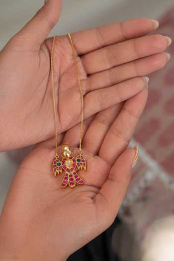 Buy_Do Taara_Red Kundan Studded Bird Pendant Necklace 