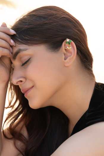 Buy_Do Taara_Green Kundan Pair Of Ear Cuffs _at_Aza_Fashions