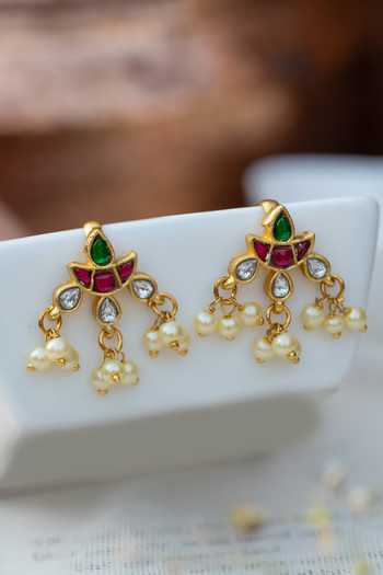 Do Taara_Red Kundan Pair Of Ear Cuffs _at_Aza_Fashions