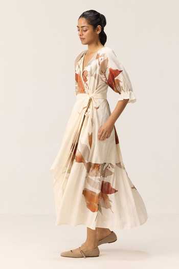 Buy_Kharakapas_Multi Color Muslin (mulmul) V-neck Falling Grace Print Dress _Online_at_Aza_Fashions