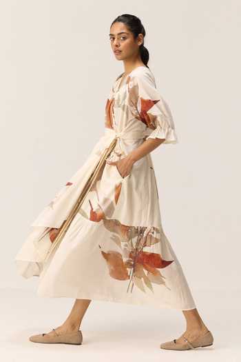 Kharakapas_Multi Color Muslin (mulmul) V-neck Falling Grace Print Dress _at_Aza_Fashions