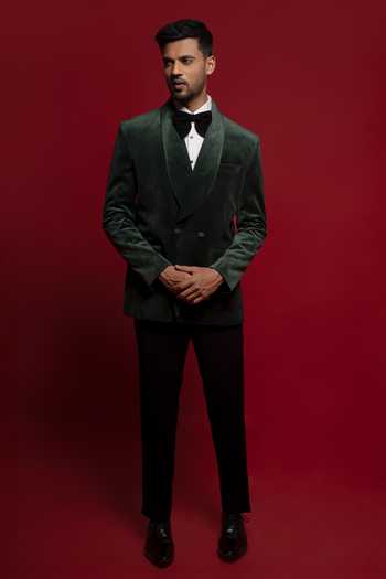 Buy_Sven Suits_Green Velvet Blazer Pant Set _at_Aza_Fashions