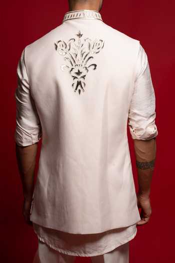Shop_Sven Suits_Off White Silk Zari Embroidered Bundi And Kurta Set _at_Aza_Fashions