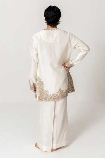 Shop_Wabi Sabi By Anshum-Ritesh_Ivory Chanderi Kashmir Kairi Embroidered Kurta With Pant _at_Aza_Fashions