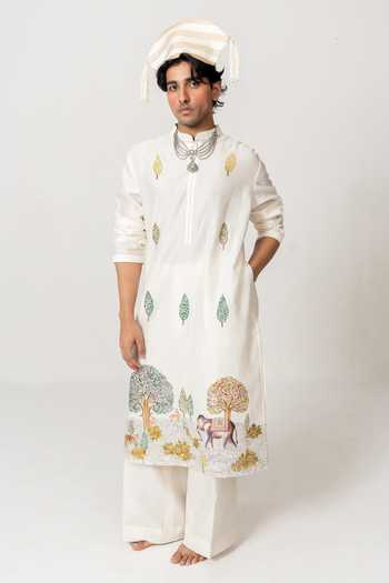 Buy_Wabi Sabi By Anshum-Ritesh_Ivory Chanderi Van Hand Paint Kurta With Pant _at_Aza_Fashions