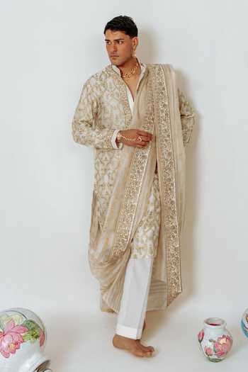 Wabi Sabi By Anshum-Ritesh_Ivory Cotton, Chanderi Gilded Lattice Embroidered Kurta With Pant _Online