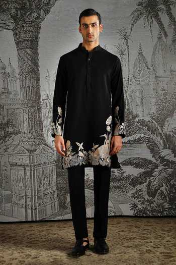 Buy_Asuka_Black Floral Embroidered Kurta Set _at_Aza_Fashions