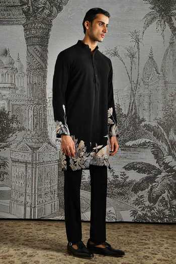 Asuka_Black Floral Embroidered Kurta Set _at_Aza_Fashions