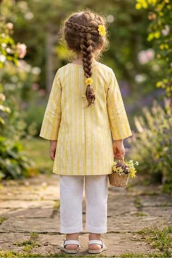 Shop_Pankhuri By Priyanka_Yellow Cotton Stripe Print Kurta Set _at_Aza_Fashions