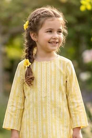 Pankhuri By Priyanka_Yellow Cotton Stripe Print Kurta Set _Online_at_Aza_Fashions