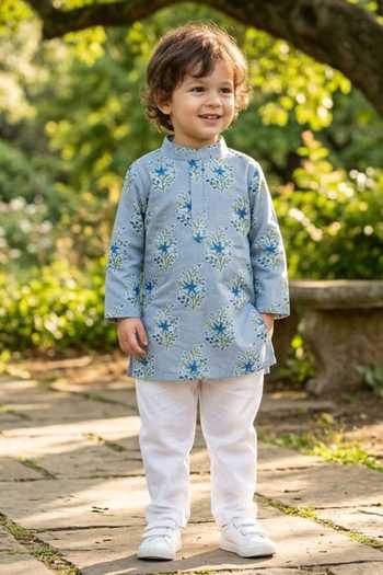Buy_Pankhuri By Priyanka_Grey Cotton Floral Buta Print Kurta Set _at_Aza_Fashions