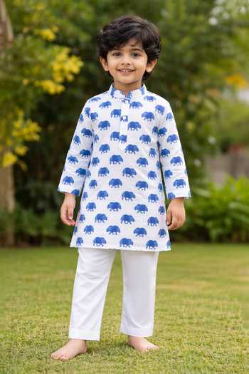 Buy_Pankhuri By Priyanka_White Cotton Elephant Print Kurta Set _at_Aza_Fashions