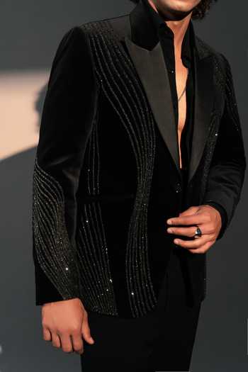 Buy_ROHIT DOSHI_Black Velvet Assassin Embellished Blazer _Online_at_Aza_Fashions